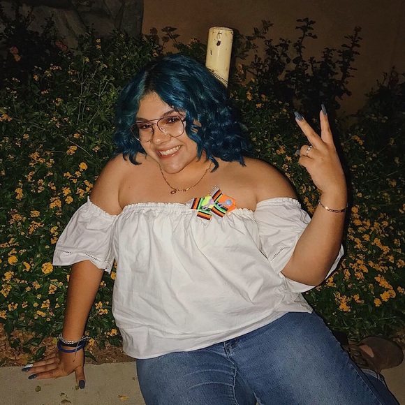 Meet your Posher, Marla - Picture 1 of 1